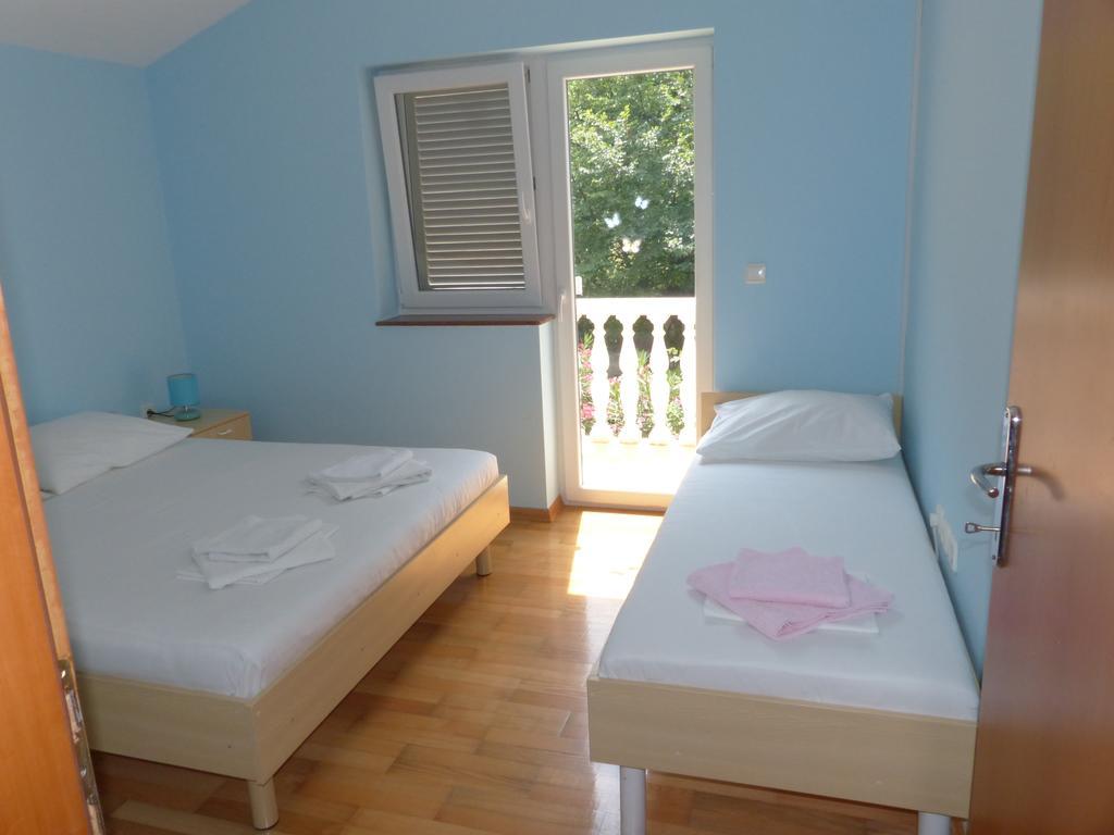 Apartments Viktorija Omišalj المظهر الخارجي الصورة