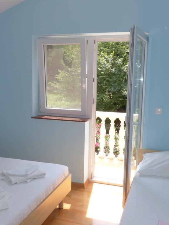 Apartments Viktorija Omišalj المظهر الخارجي الصورة