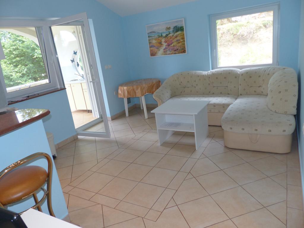 Apartments Viktorija Omišalj المظهر الخارجي الصورة